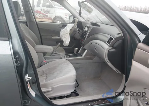 2010 Subaru Forester 2.5X из США, поврежденный, VIN JF2SH6ACXAH713070